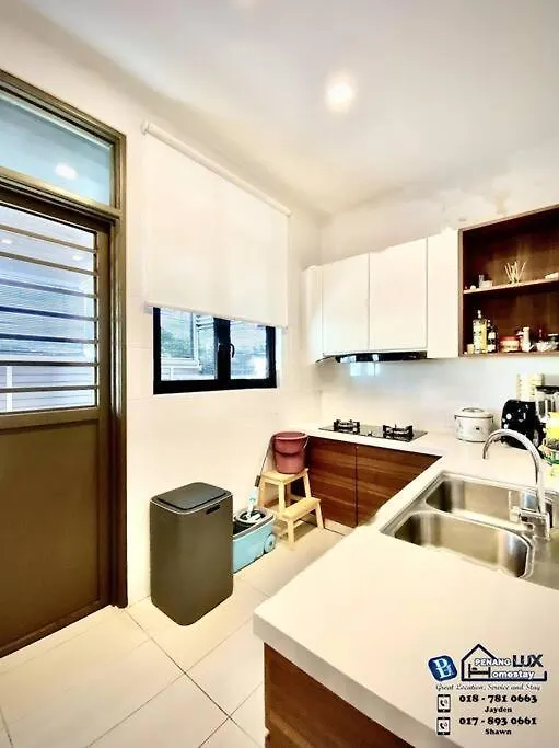 Batu Ferringhi Luxurious Modern Designed 5Br House Villa Holiday home