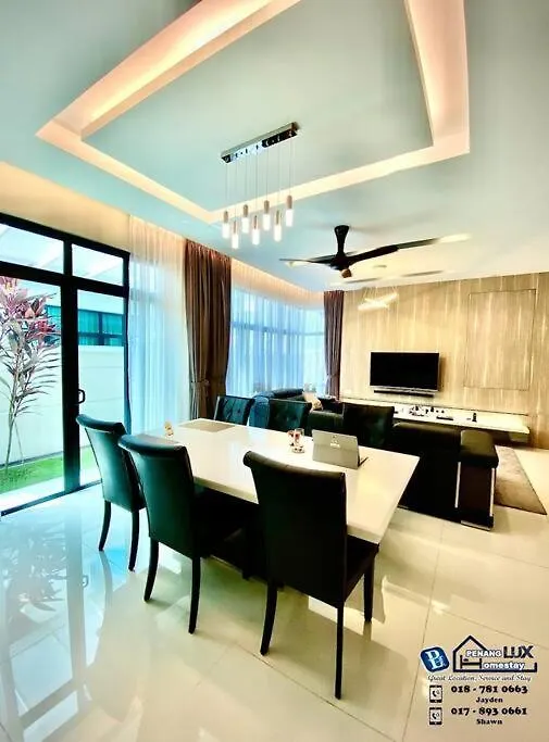 펜션 Batu Ferringhi Luxurious Modern Designed 5Br House 빌라